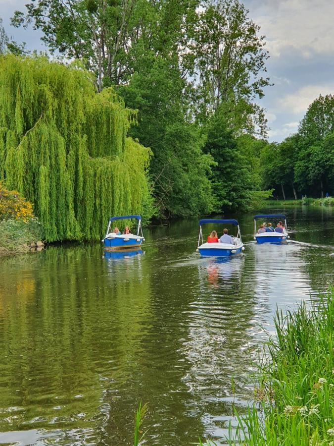 Aux Lits Du Canal Acomodação com café da manhã Josselin Exterior foto